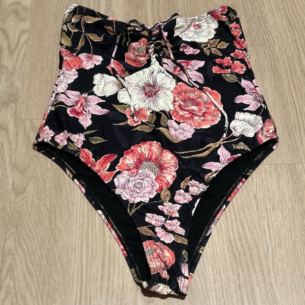 Billabong one piece swim floral
